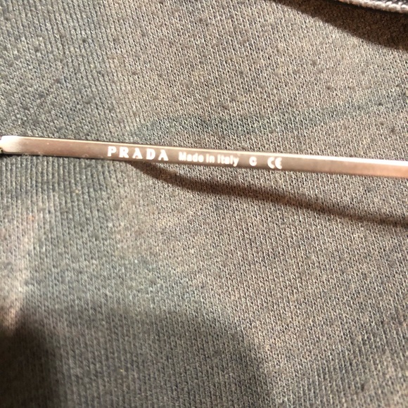 Prada sunglasses - Picture 4 of 5